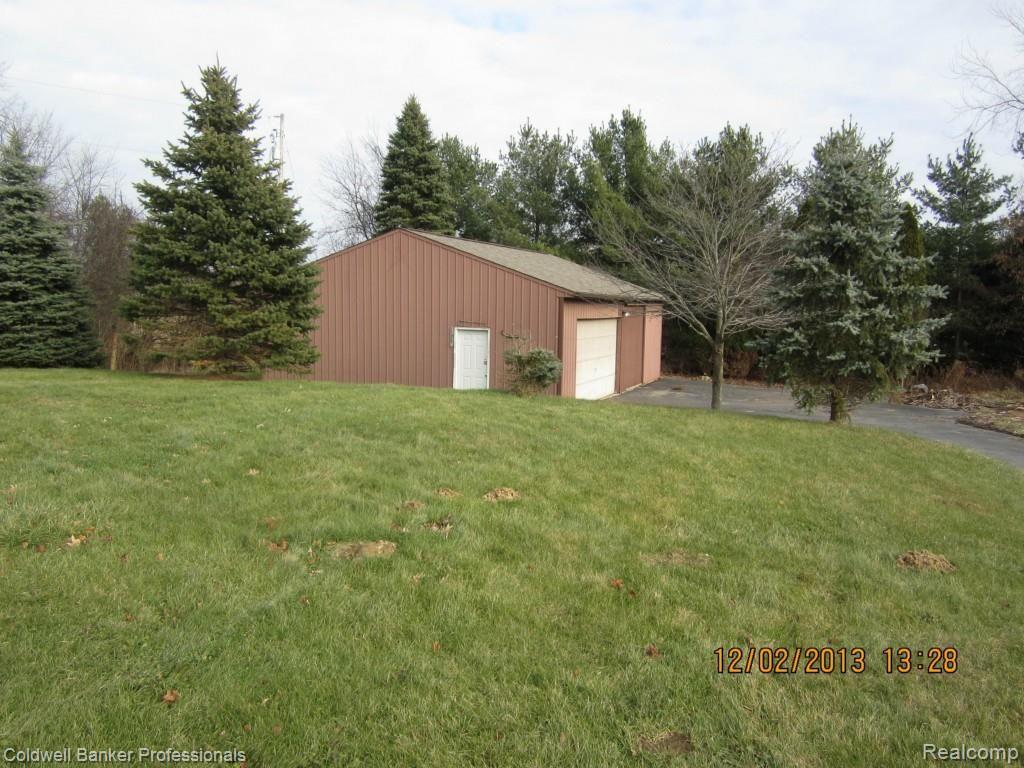 4237 South State Road Davison, MI 48423 - Photo 2 of 5 IMG_0109.jpg