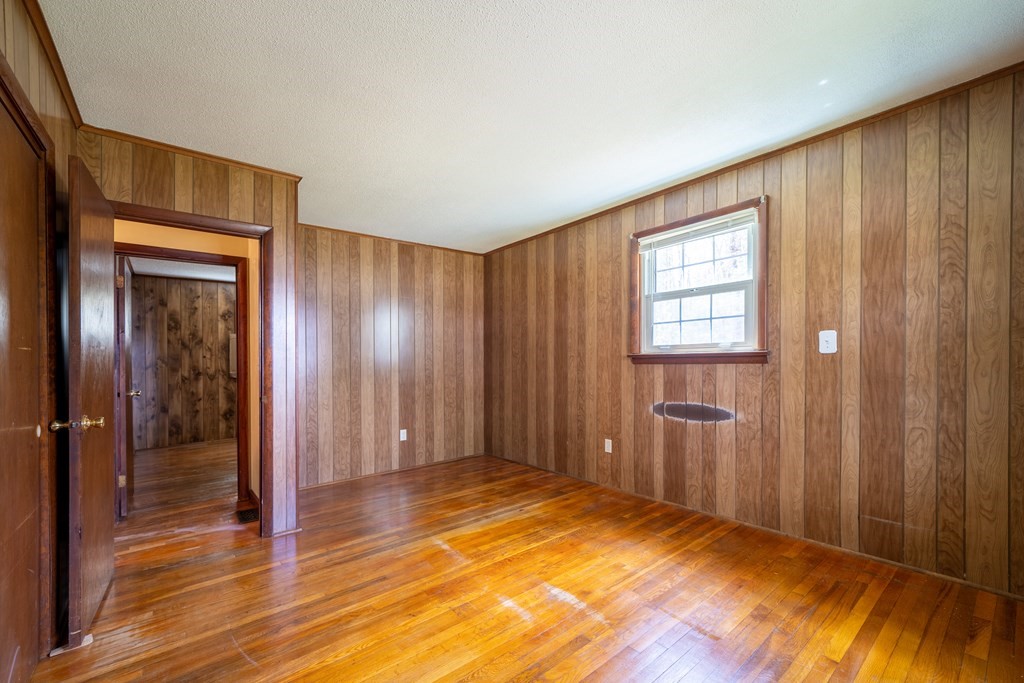 96 Alpine Drive Southbridge, MA 01550 - Photo 13 of 35