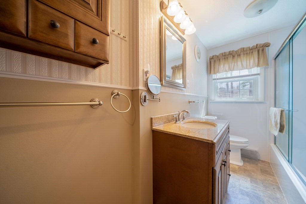 96 Alpine Drive Southbridge, MA 01550 - Photo 19 of 35