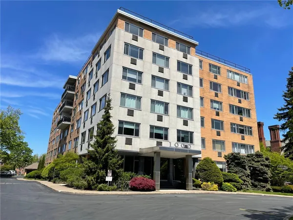 $2,600 | 1000 East Avenue, Unit UN507, Rochester, NY 14607