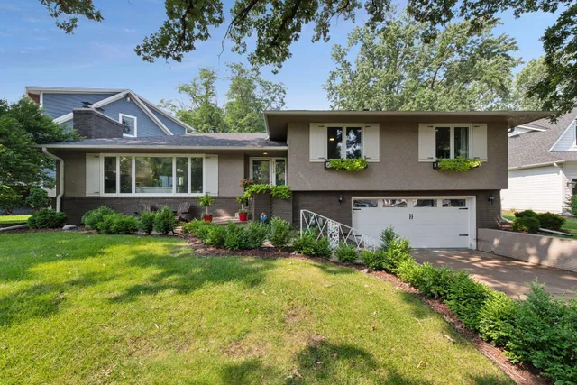 $899,000 | 5712 Fairfax Avenue, Edina, MN 55424