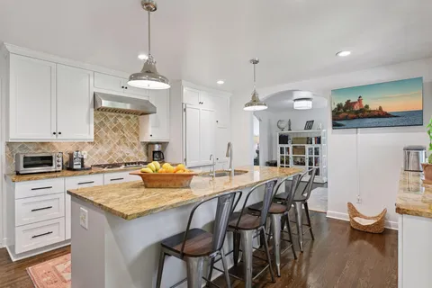 $899,000 | 5712 Fairfax Avenue, Edina, MN 55424