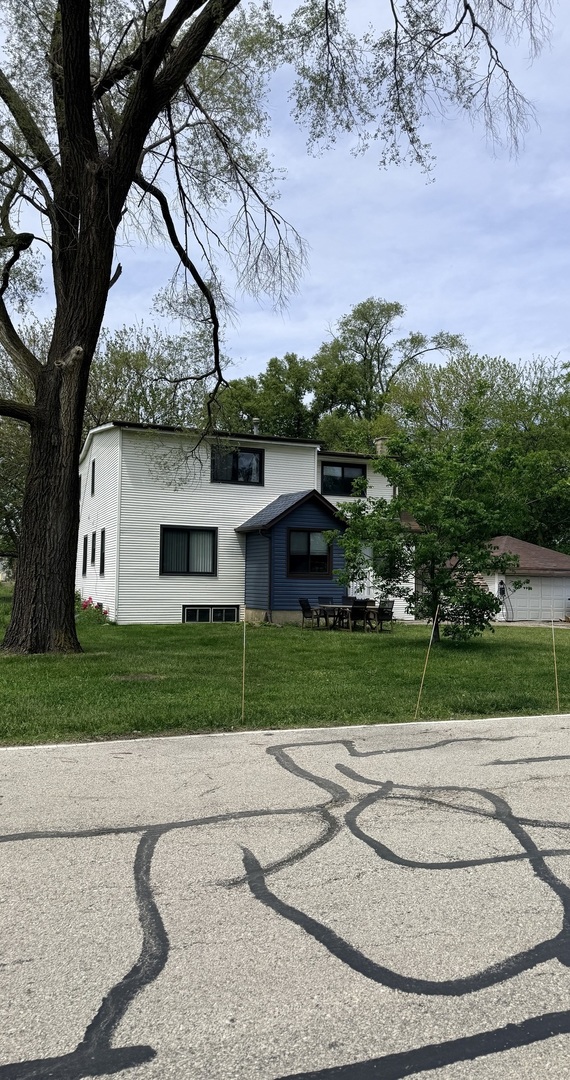 1596 Oxford Road Des Plaines, IL 60018 - Photo 3 of 5