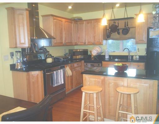 65 Florida Grove Road Keasbey, NJ 08832 - Photo 3 of 8 Gallery Image 3