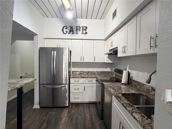 $1,800 | 2320 West Azeele Street, Unit 327, Tampa, FL 33609