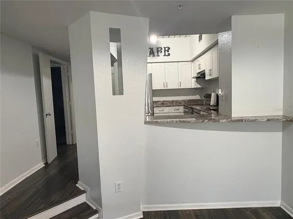 $1,800 | 2320 West Azeele Street, Unit 327, Tampa, FL 33609