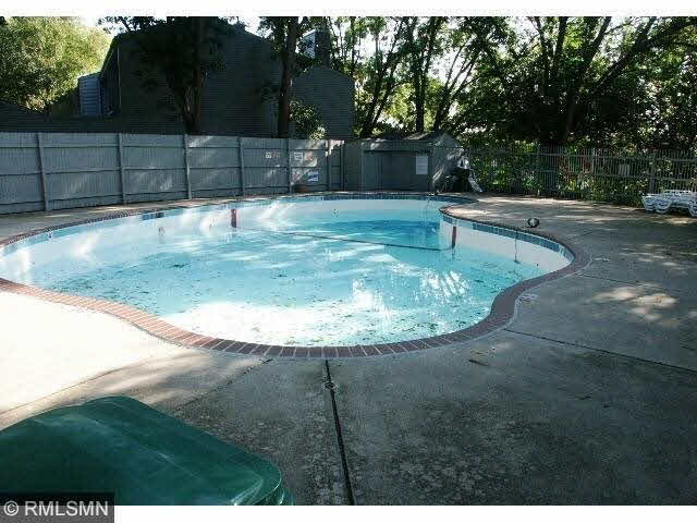 433 County Rd C West Roseville, MN 55113 - Photo 17 of 18 Gallery Image 17