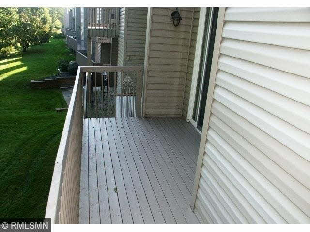 433 County Rd C West Roseville, MN 55113 - Photo 9 of 18 Gallery Image 9