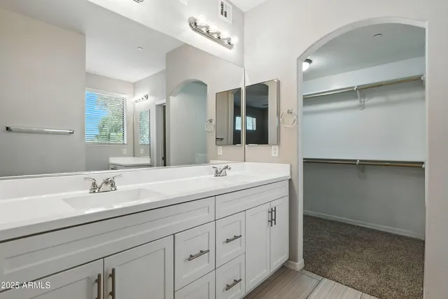 $389,000 | 3330 South Gilbert Road, Unit 1072, Chandler, AZ 85286