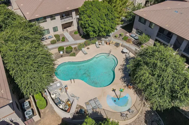 $389,000 | 3330 South Gilbert Road, Unit 1072, Chandler, AZ 85286