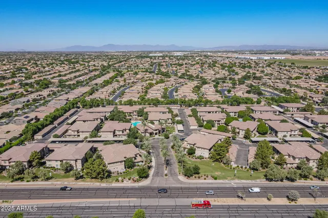 $389,000 | 3330 South Gilbert Road, Unit 1072, Chandler, AZ 85286