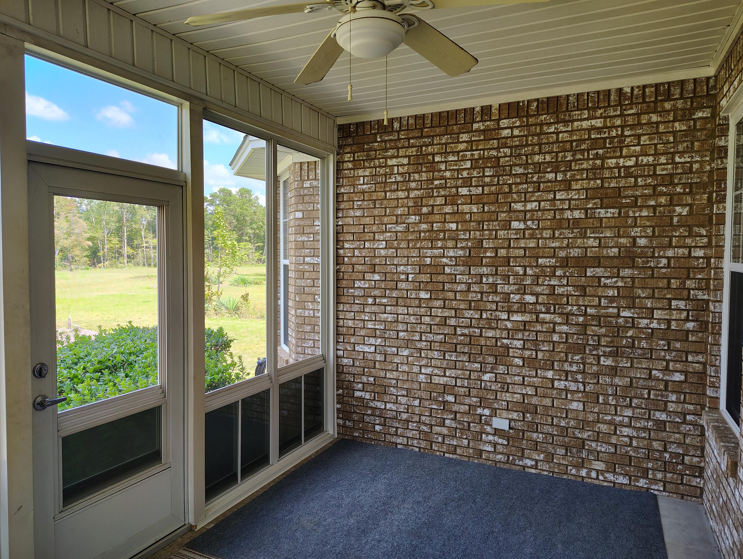 29 Lake Arbu Drive Manning, SC 29102 - Photo 25 of 54 Screened Room