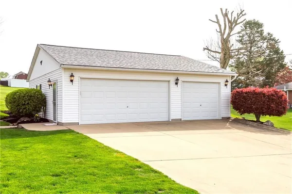 $320,000 | 180 Hilltop Lane, Washington, PA 15301