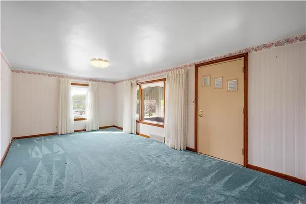 $320,000 | 180 Hilltop Lane, Washington, PA 15301