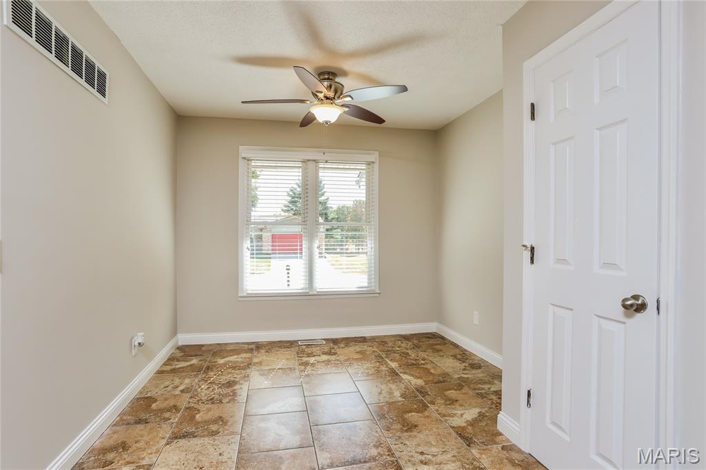 104 Lake Point Drive St. Peters, MO 63376 - Photo 7 of 15