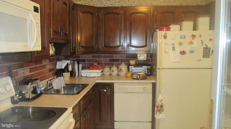 17 Rene Carr Street Elkton, MD 21921 - Photo 2 of 26 Kitchen