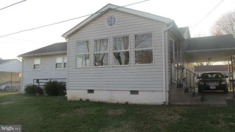 17 Rene Carr Street Elkton, MD 21921 - Photo 15 of 26 Exterior (Rear) Sun room