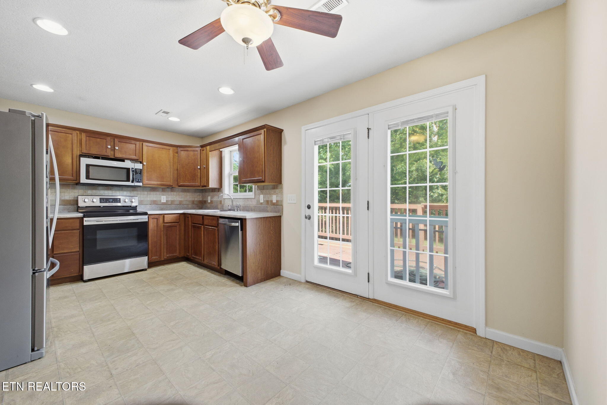 3508 Belleview Road Northeast Knoxville, TN 37917 - Photo 12 of 42 21-web-or-mls-3F1A8132