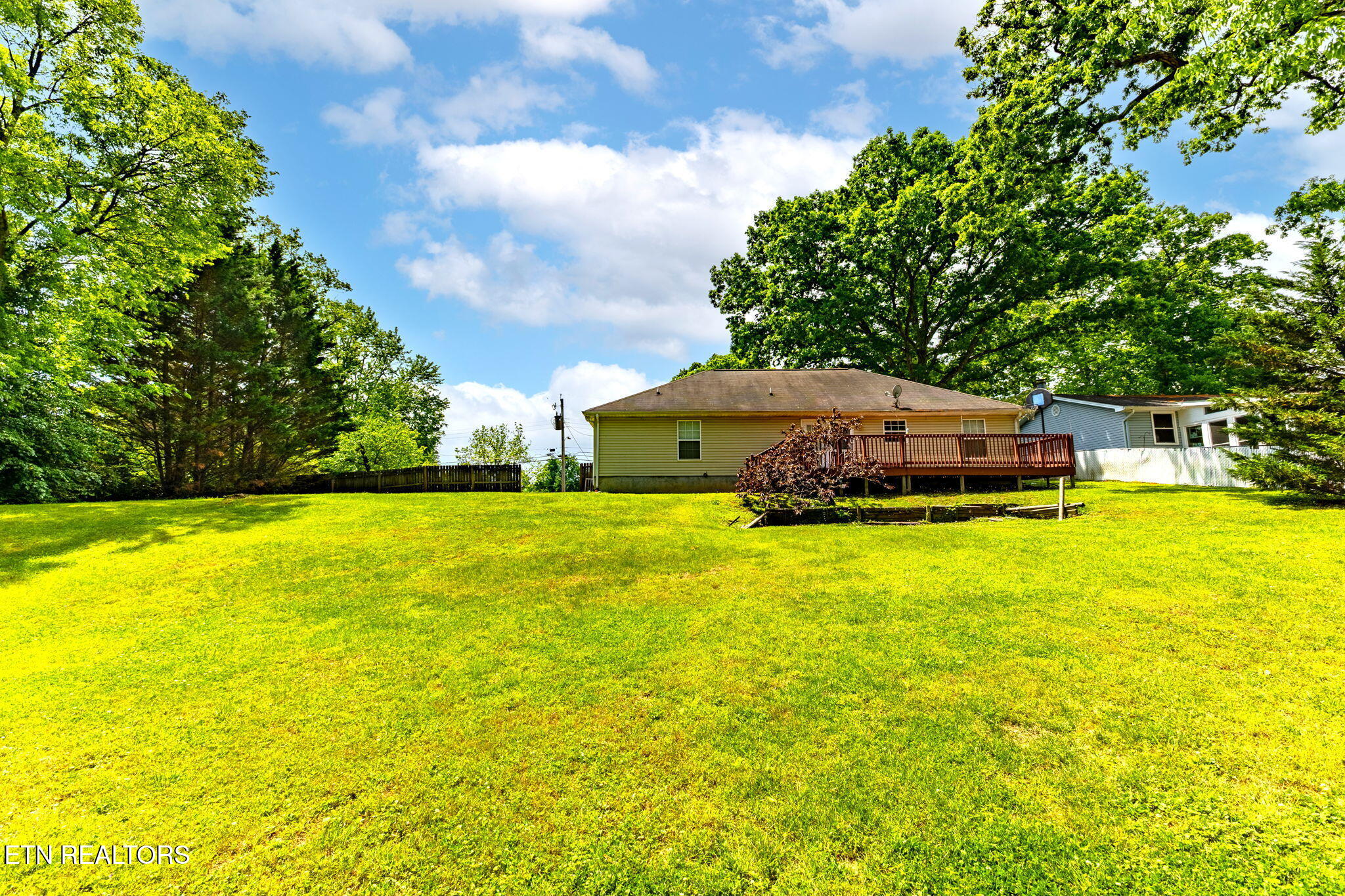 3508 Belleview Road Northeast Knoxville, TN 37917 - Photo 32 of 42 41-web-or-mls-3F1A7182-HDR