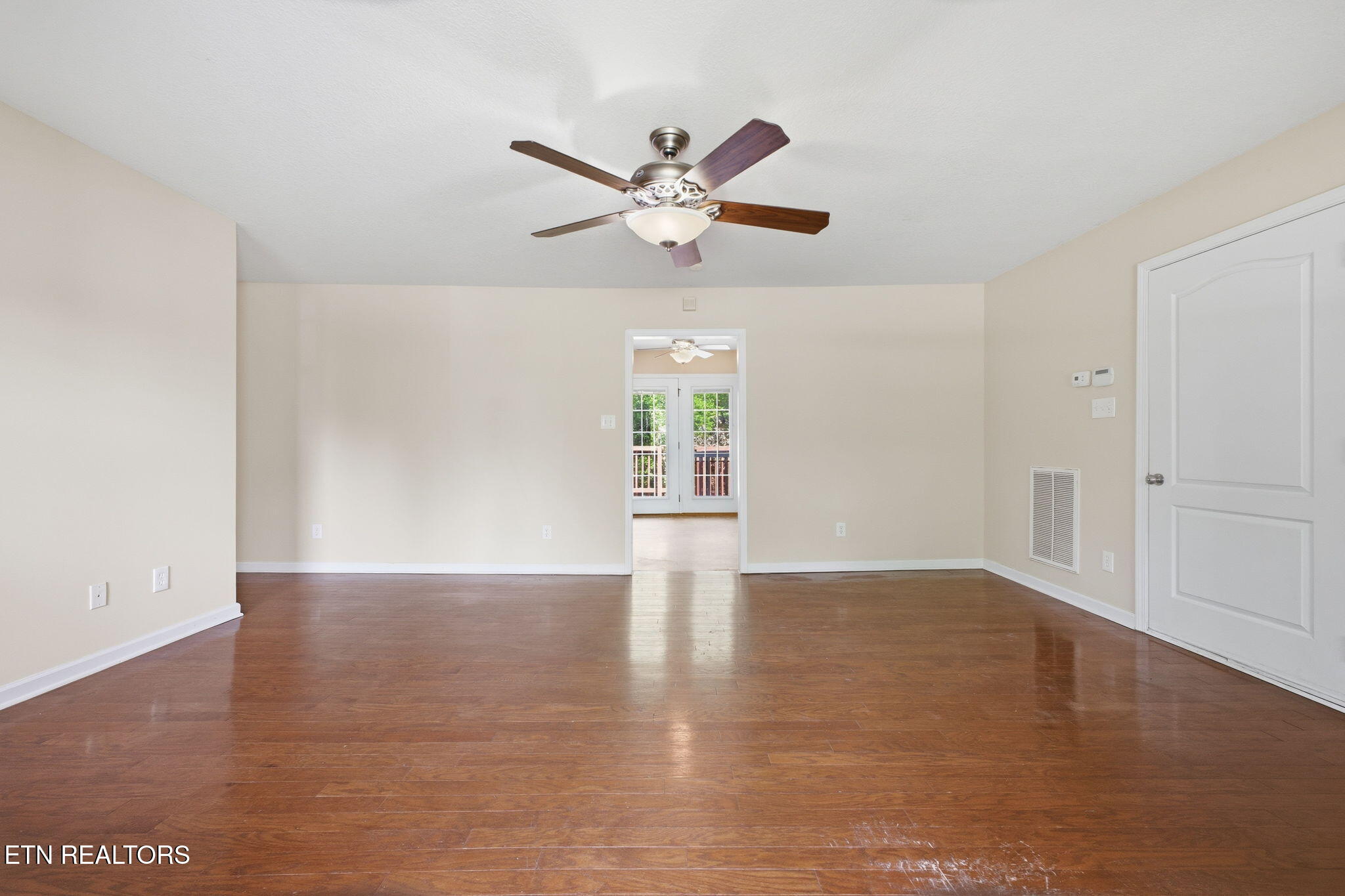 3508 Belleview Road Northeast Knoxville, TN 37917 - Photo 6 of 42 15-web-or-mls-3F1A8108