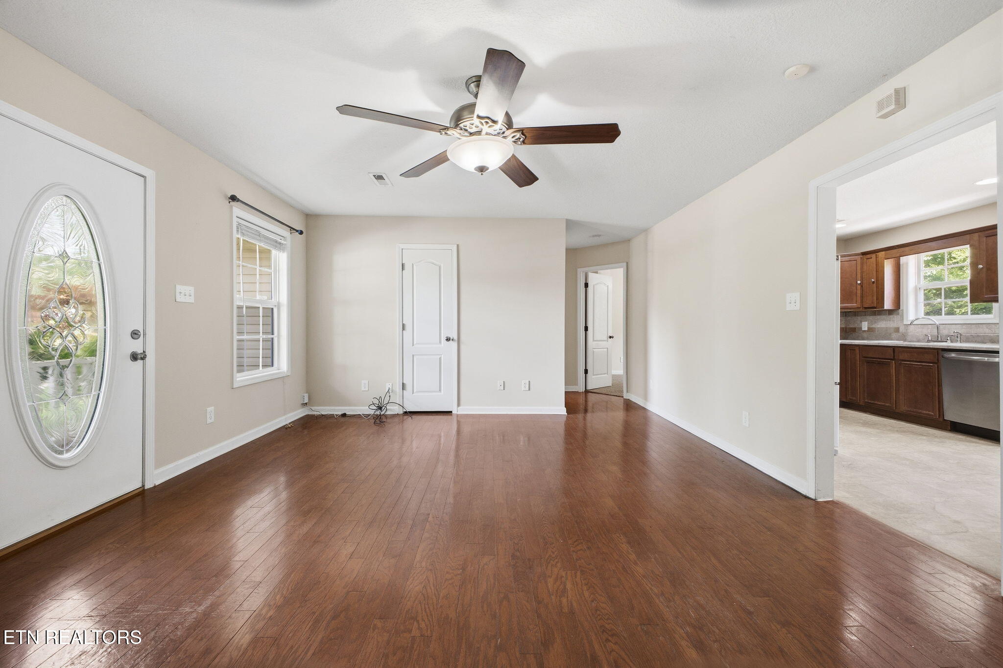 3508 Belleview Road Northeast Knoxville, TN 37917 - Photo 7 of 42 16-web-or-mls-3F1A8112