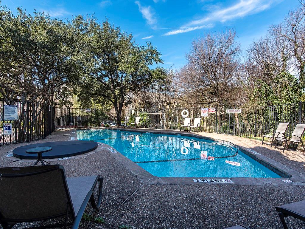 802 South 1st Street, Unit 206 Austin, TX 78704 - Photo 17 of 18 a view of a backyard with sitting area