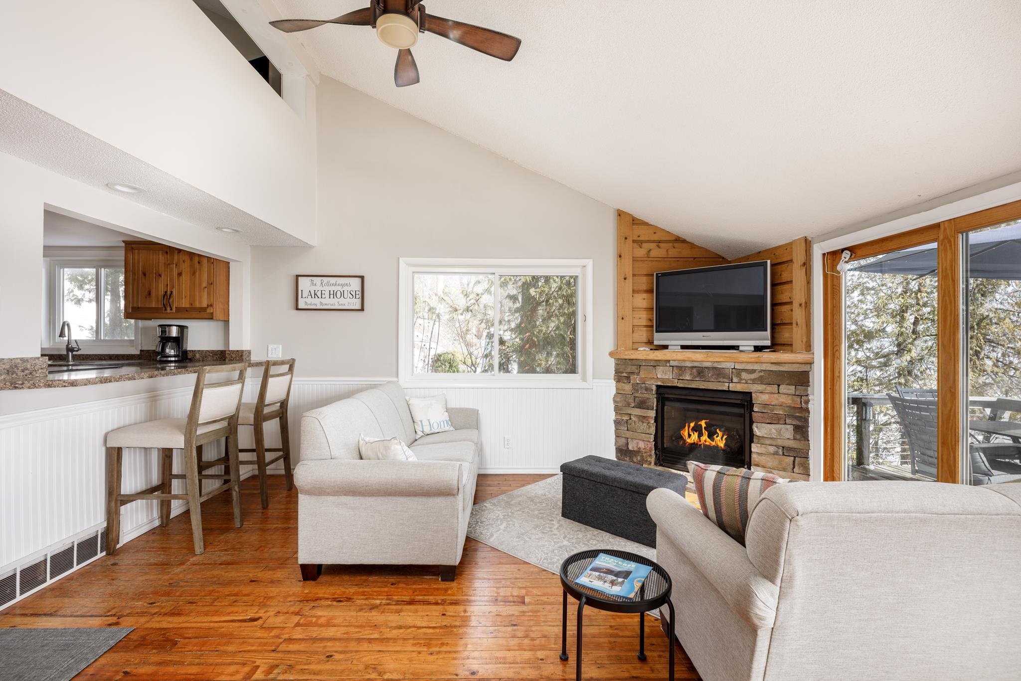 10438 Bluff Road Traverse City, MI 49686 - Photo 14 of 43 1897377-18.JPG