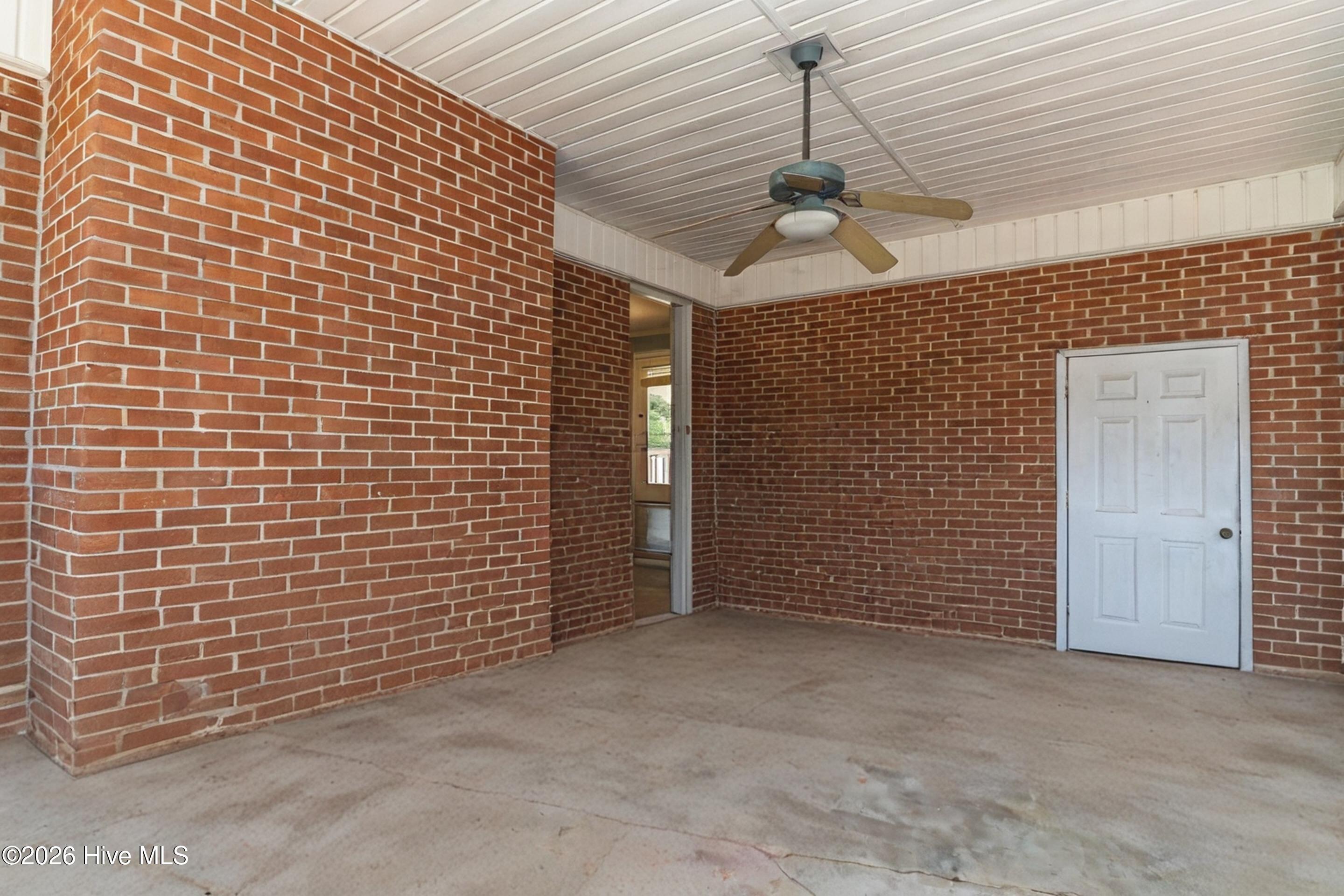 989 Garner Chapel Road Mount Olive, NC 28365 - Photo 20 of 25 Screened porch