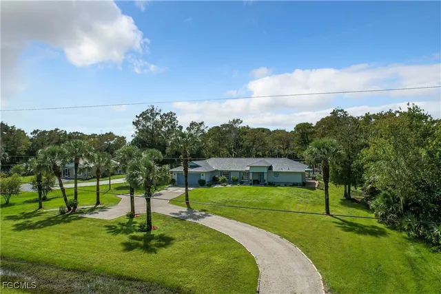 $3,150 | 2511 6th Street Northwest, Naples, FL 34120