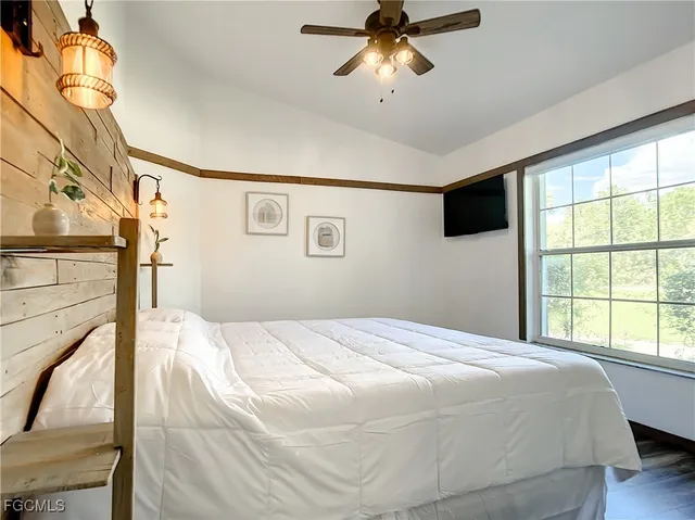 $3,150 | 2511 6th Street Northwest, Naples, FL 34120