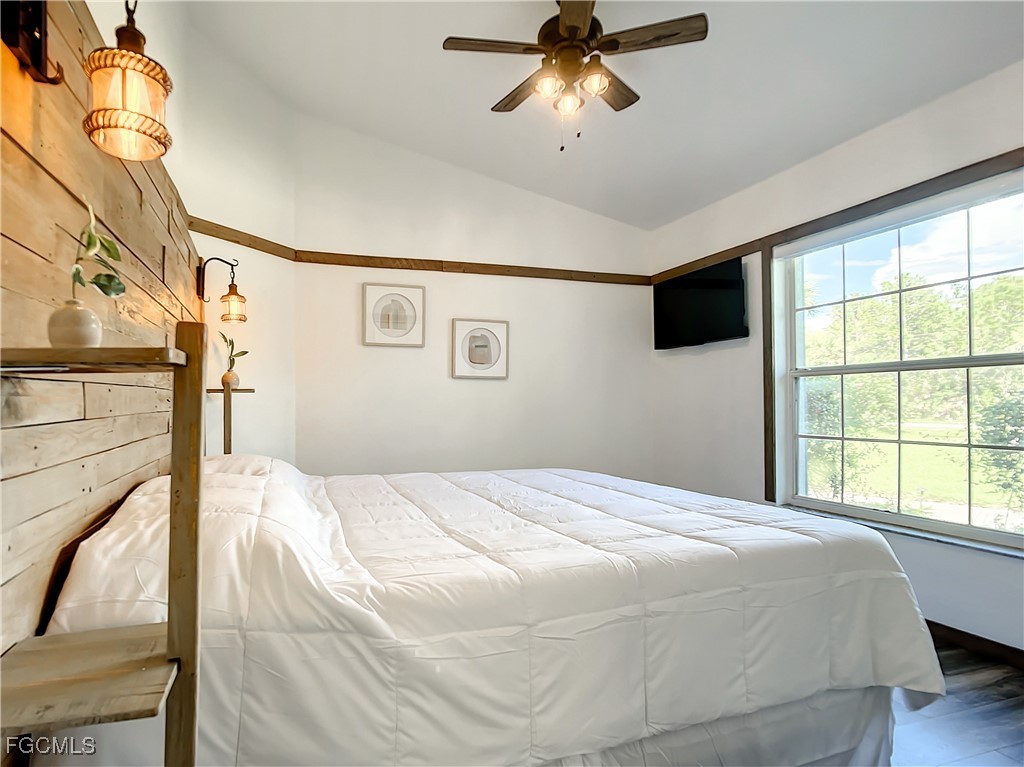 2511 6th Street Northwest Naples, FL 34120 - Photo 25 of 33