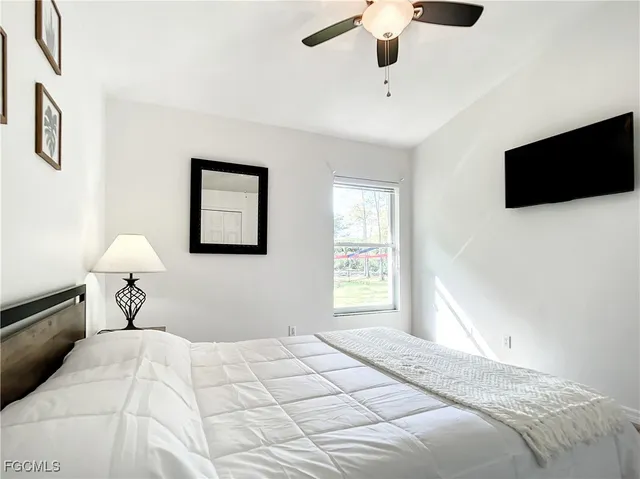 $3,150 | 2511 6th Street Northwest, Naples, FL 34120