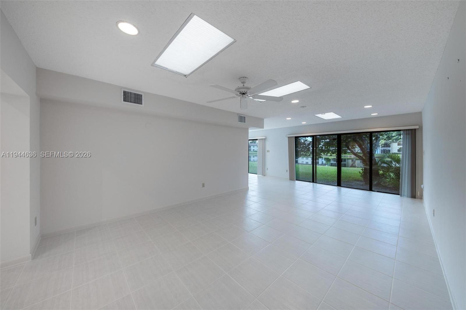 21877 Arriba Real Boca Raton, FL 33433 - Photo 11 of 42