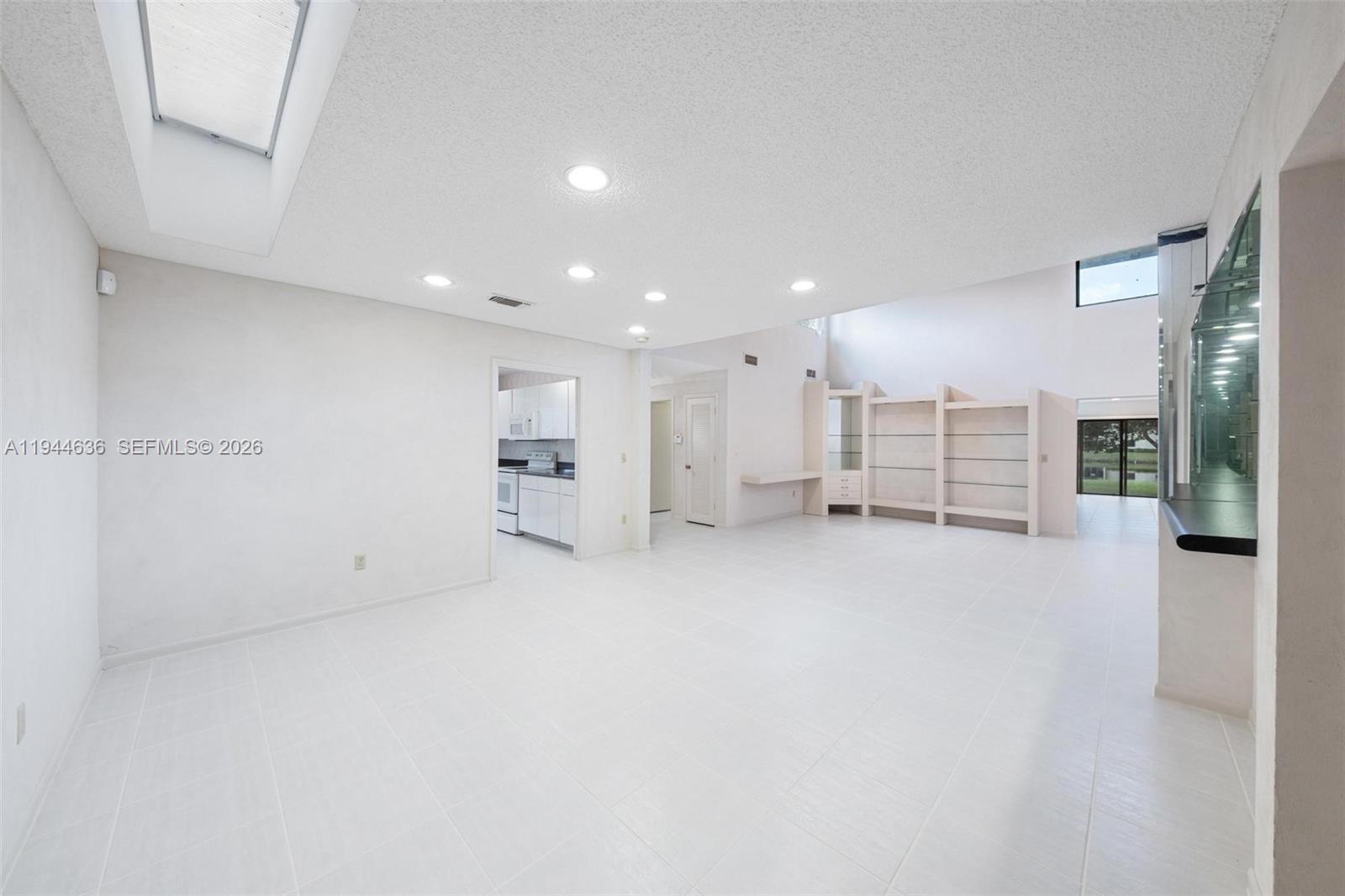 21877 Arriba Real Boca Raton, FL 33433 - Photo 23 of 40 a view of an empty room