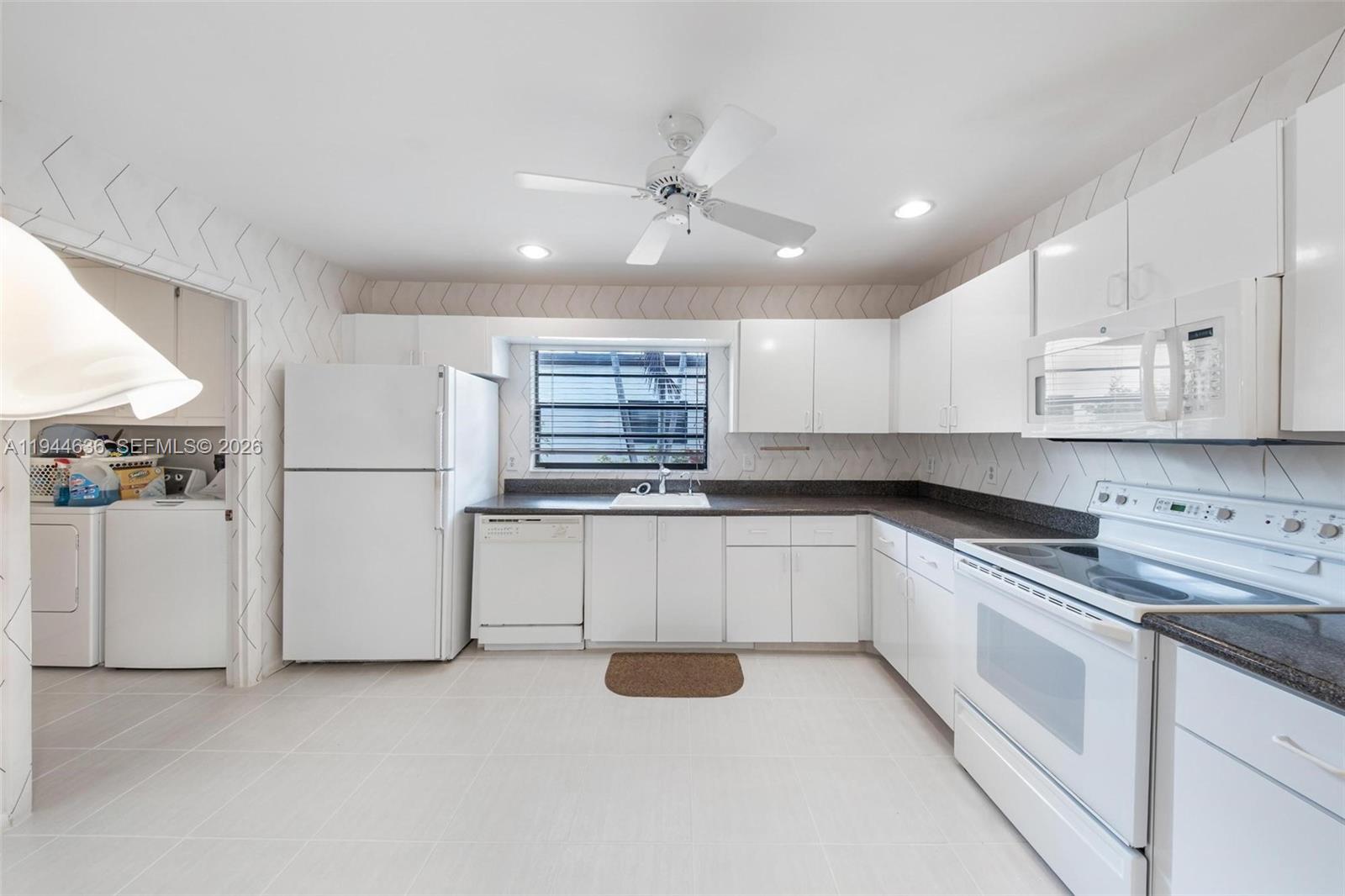 21877 Arriba Real Boca Raton, FL 33433 - Photo 29 of 42