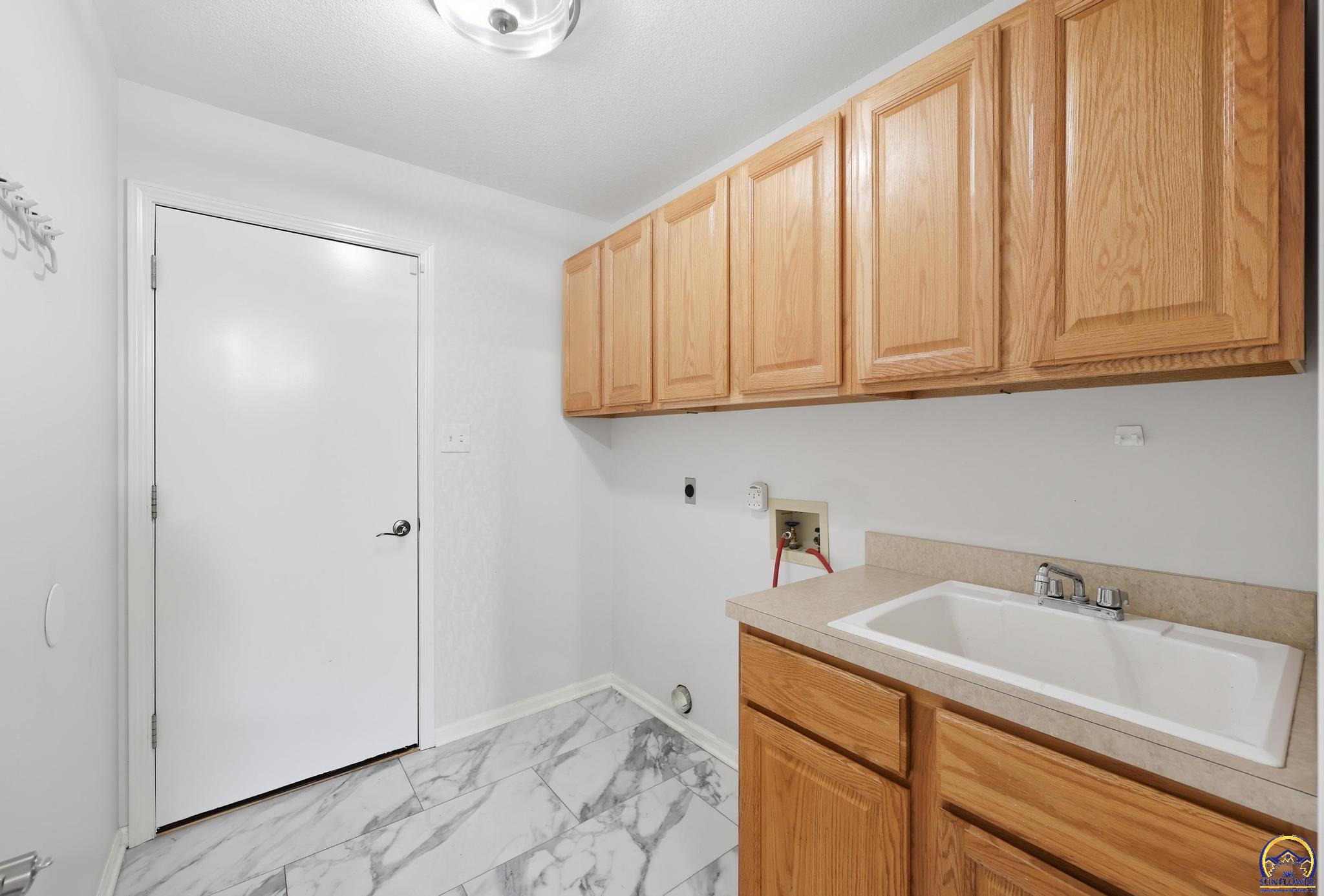 4419 Southwest Stone Avenue Topeka, KS 66610 - Photo 20 of 46