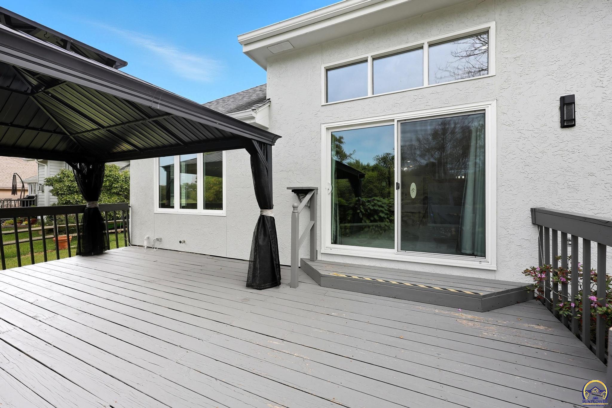 4419 Southwest Stone Avenue Topeka, KS 66610 - Photo 38 of 46