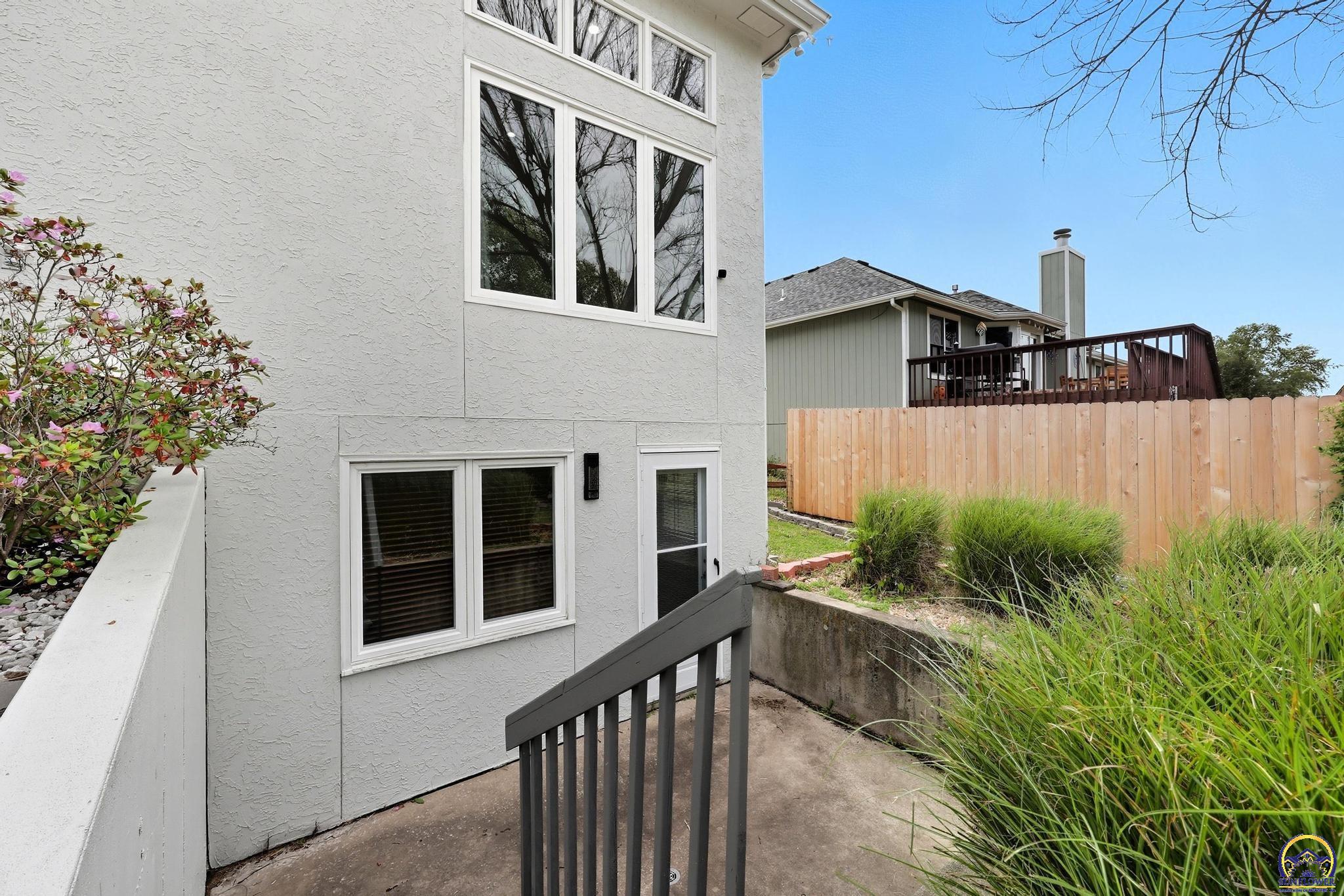 4419 Southwest Stone Avenue Topeka, KS 66610 - Photo 41 of 46