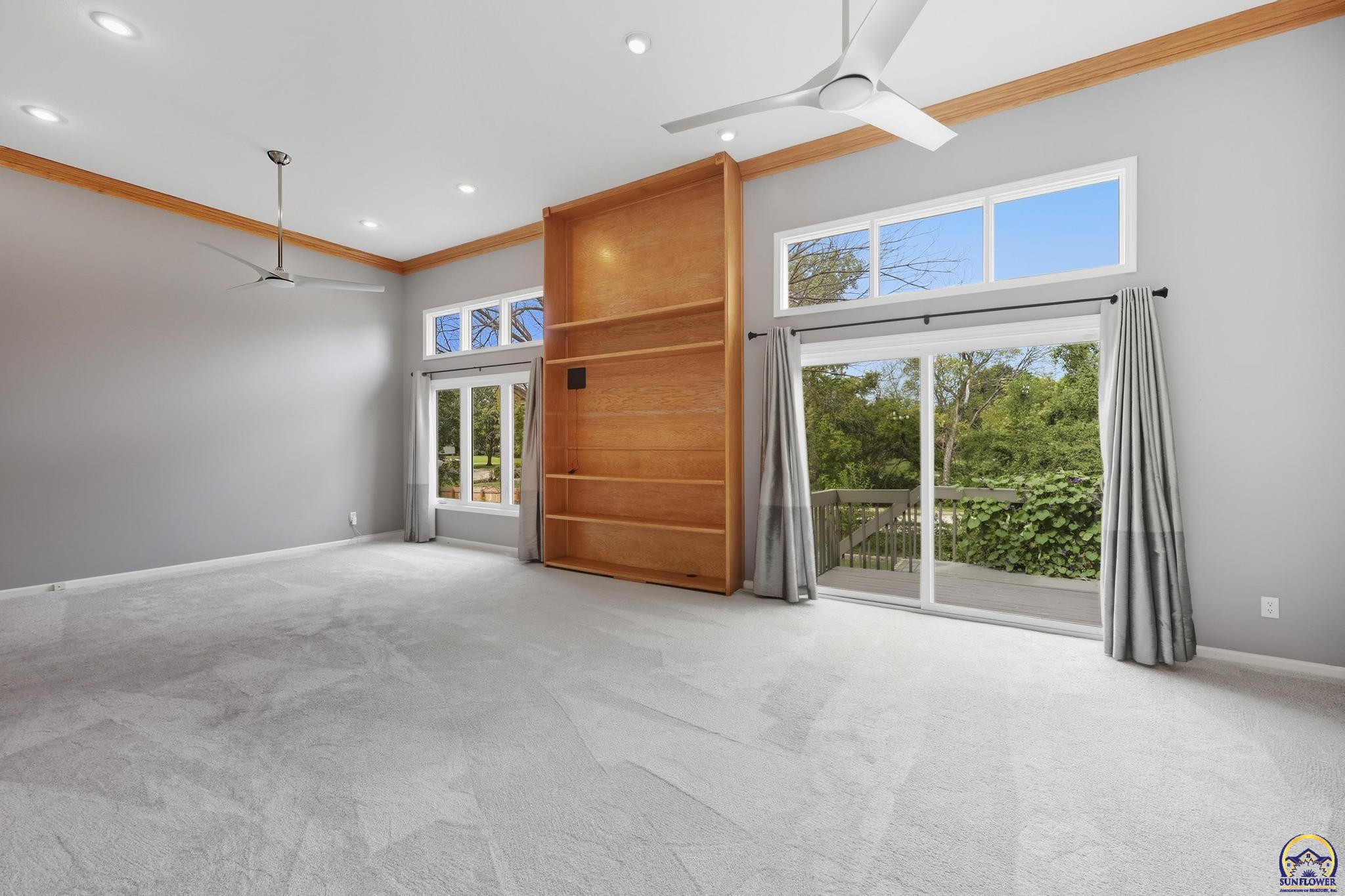 4419 Southwest Stone Avenue Topeka, KS 66610 - Photo 10 of 46