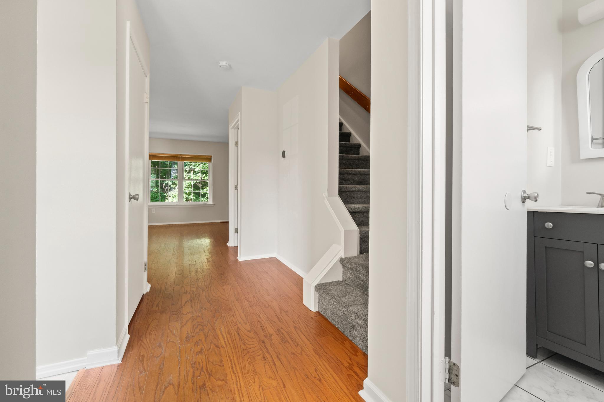 166 Camber Lane Mount Laurel, NJ 08054 - Photo 3 of 31