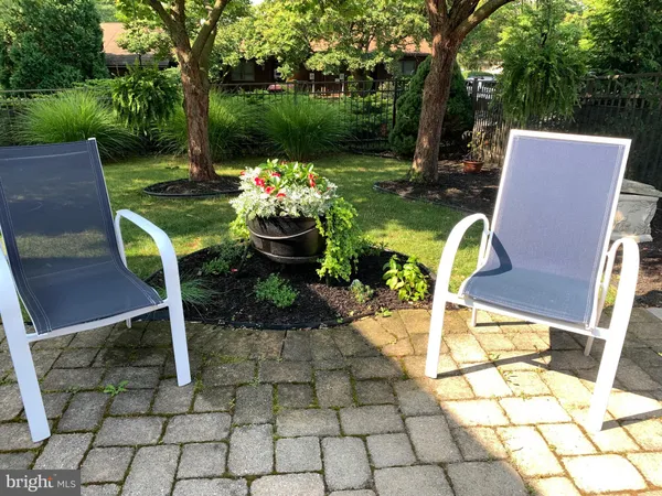 $2,300 | 330 Parkwood Drive, Chambersburg, PA 17201