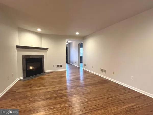 $2,300 | 330 Parkwood Drive, Chambersburg, PA 17201