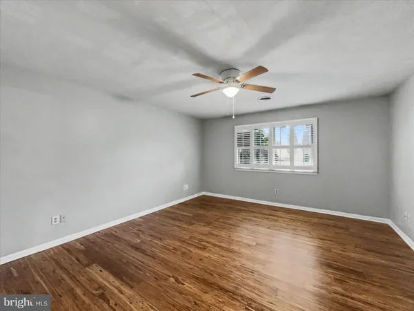 $2,300 | 330 Parkwood Drive, Chambersburg, PA 17201