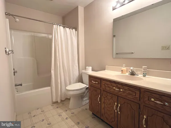 $2,300 | 330 Parkwood Drive, Chambersburg, PA 17201