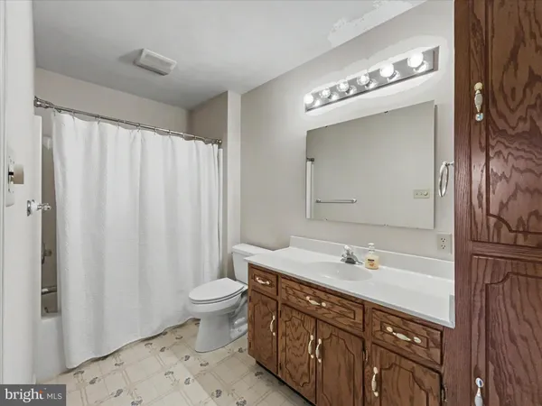 $2,300 | 330 Parkwood Drive, Chambersburg, PA 17201