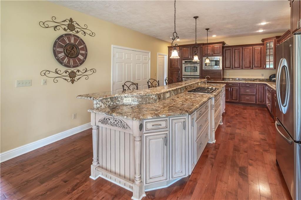 570 Justabout Road Venetia, PA 15367 - Photo 7 of 17 Kitchen 570 Justabout Road