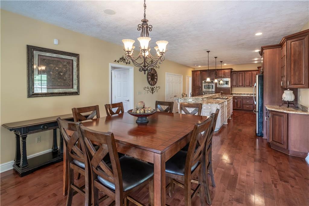 570 Justabout Road Venetia, PA 15367 - Photo 9 of 17 Kitchen 570 Justabout Road
