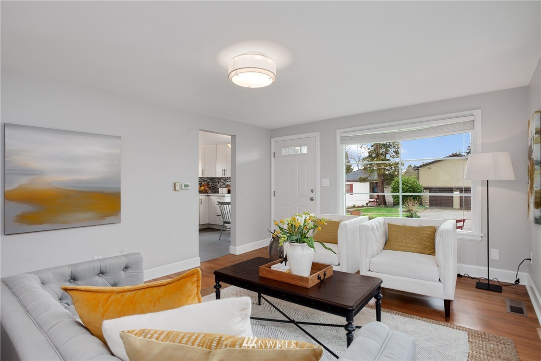 730 North 97th Street Seattle, WA 98103 - Photo 5 of 15 Gallery Image 5