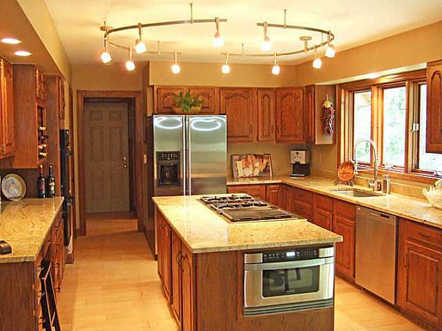 1919 Snouffer Road Columbus, OH 43085 - Photo 8 of 25 Gallery Image 8