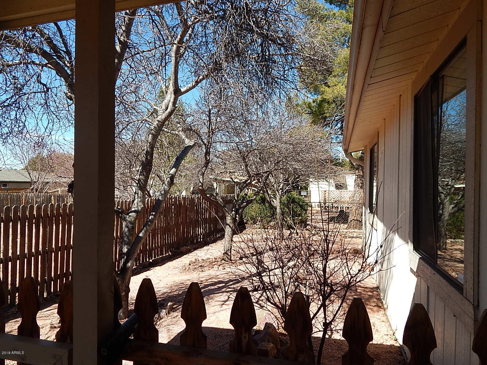 104 South Pinecrest Road Payson, AZ 85541 - Photo 12 of 17 Side Yard